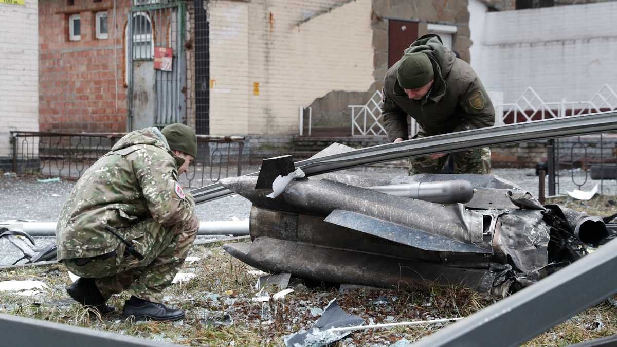 Rusia ataca Ucrania del este y busca anexar las provincias esteñas de Lugansk y Donetsk