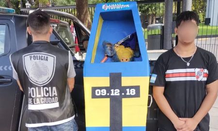 el lado b del river vs. boca: 11 detenidos y ataudes secuestrados el lado b del river vs. boca: 11 detenidos y ataudes secuestrados
