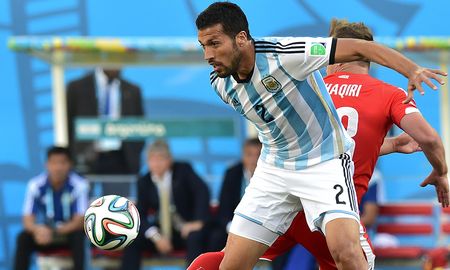 Ezequiel Garay, exdefensor de la Selección Argentina, anunció su retiro como futbolista profesional a los 34 años. Ezequiel Garay, exdefensor de la Selección Argentina, anunció su retiro como futbolista profesional a los 34 años.