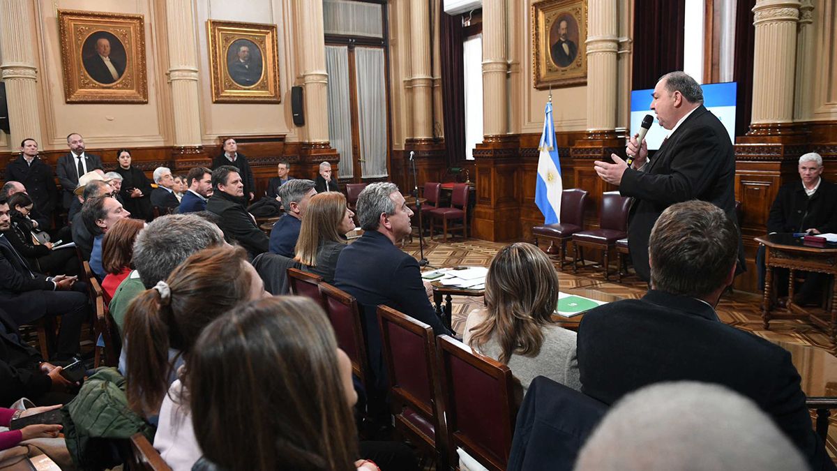 El mandatario local se refirió al reclamo de una veintena de intendentes de todo el país que fueron al Congreso de la Nación para reclamar recursos económicos para volcar al sistema. 