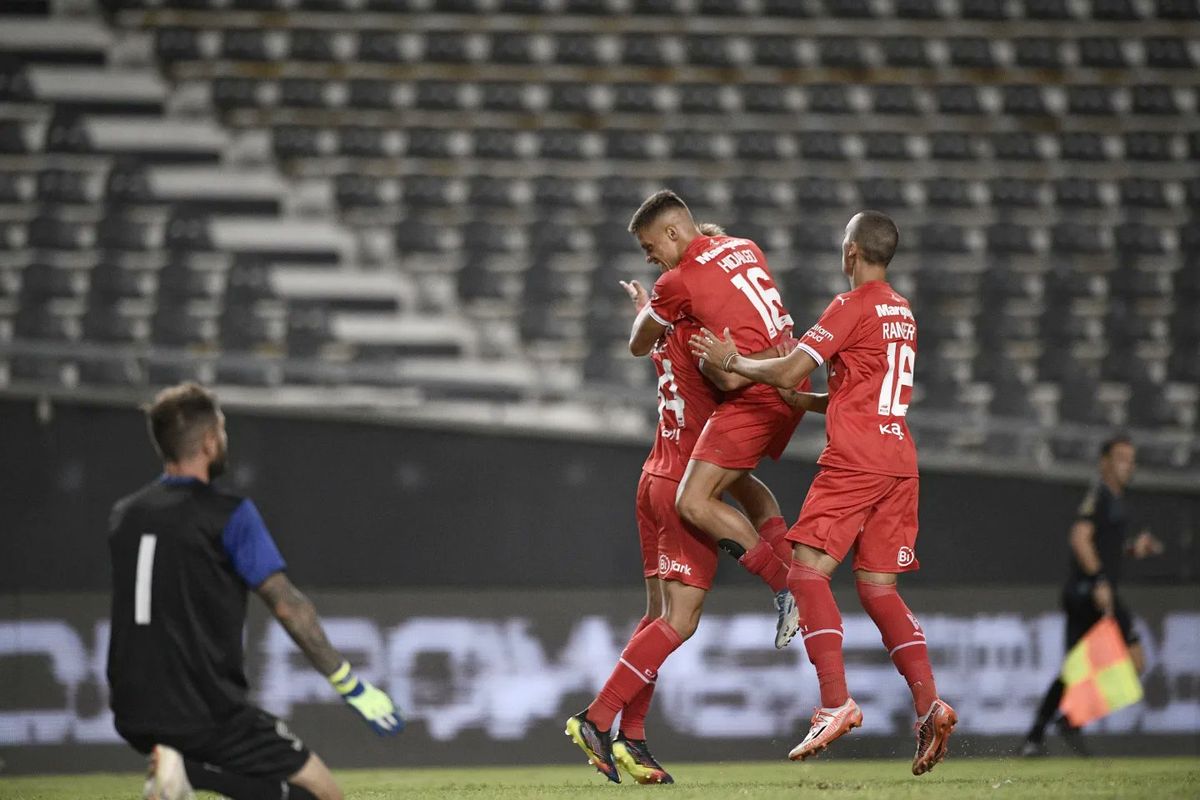 Independiente derrotó 3-0 a Ciudad de Bolívar y avanzó a 16avos de la Copa Argentina