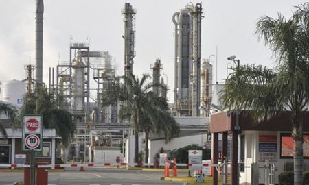 La Comisión Nacional de Defensa de la Competencia ordenó a la firma Dow Química Argentina no innovar, no alterar ni modificar los activos productivos que posee en Puerto General San Martín. La Comisión Nacional de Defensa de la Competencia ordenó a la firma Dow Química Argentina no innovar, no alterar ni modificar los activos productivos que posee en Puerto General San Martín.