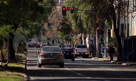 Hasta las 00 horas del lunes continúa la restricción vehicular total en la provincia de Santa Fe, excepto para trabajadores esenciales. Hasta las 00 horas del lunes continúa la restricción vehicular total en la provincia de Santa Fe, excepto para trabajadores esenciales.