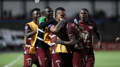 Muschuc Runa fue mucho más que Unión y lo goleó 3 a 0 en la altura de Riobamba