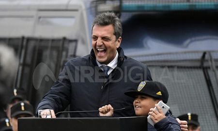 Sergio Massa le respondió al gobernador de La Rioja, que había dicho que si ganaba Milei iba a renunciar a su cargo. Sergio Massa le respondió al gobernador de La Rioja, que había dicho que si ganaba Milei iba a renunciar a su cargo.