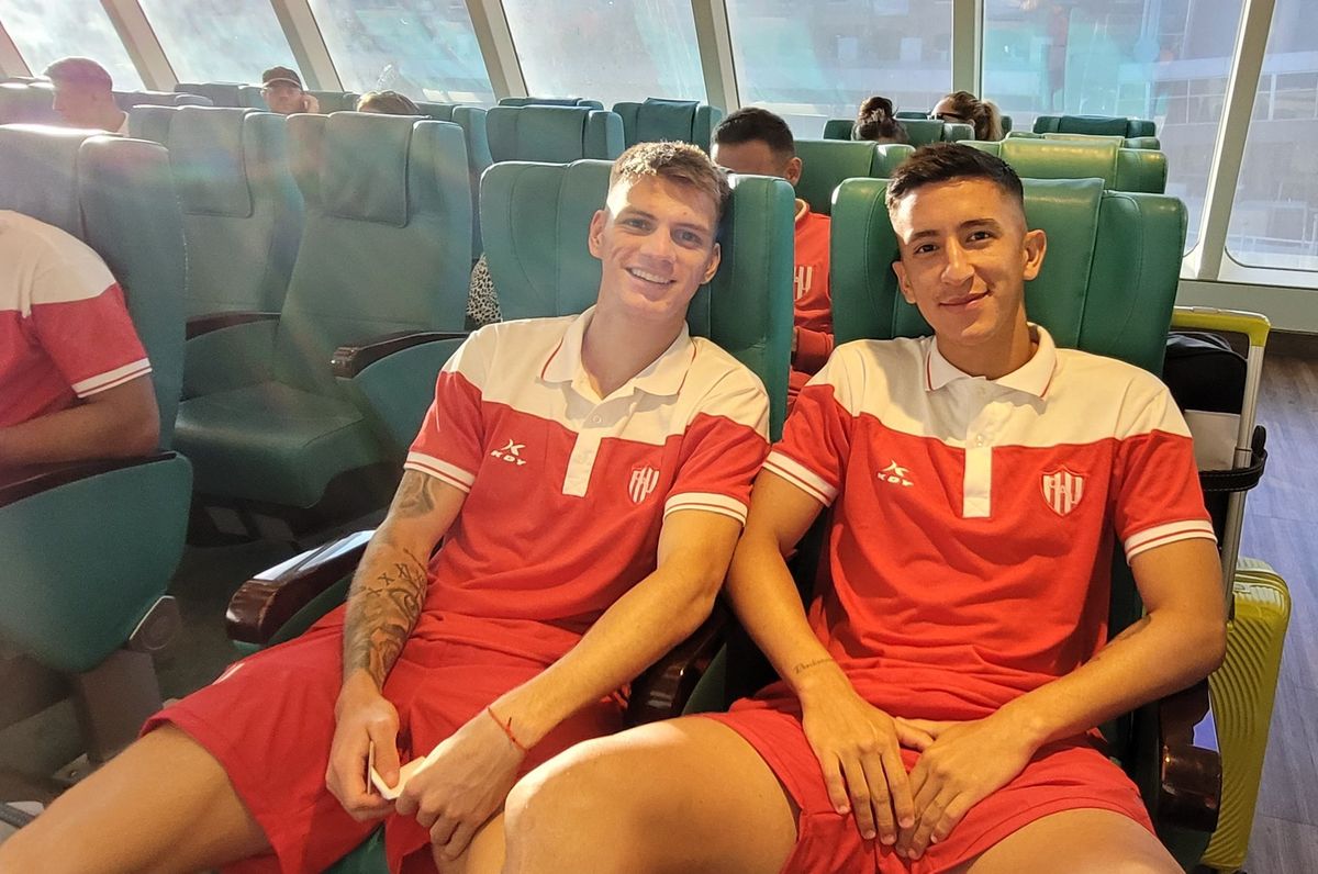 El plantel de Unión llegó este viernes a Uruguay para disputar la serie de amistosos en la recta final de la pretemporada.