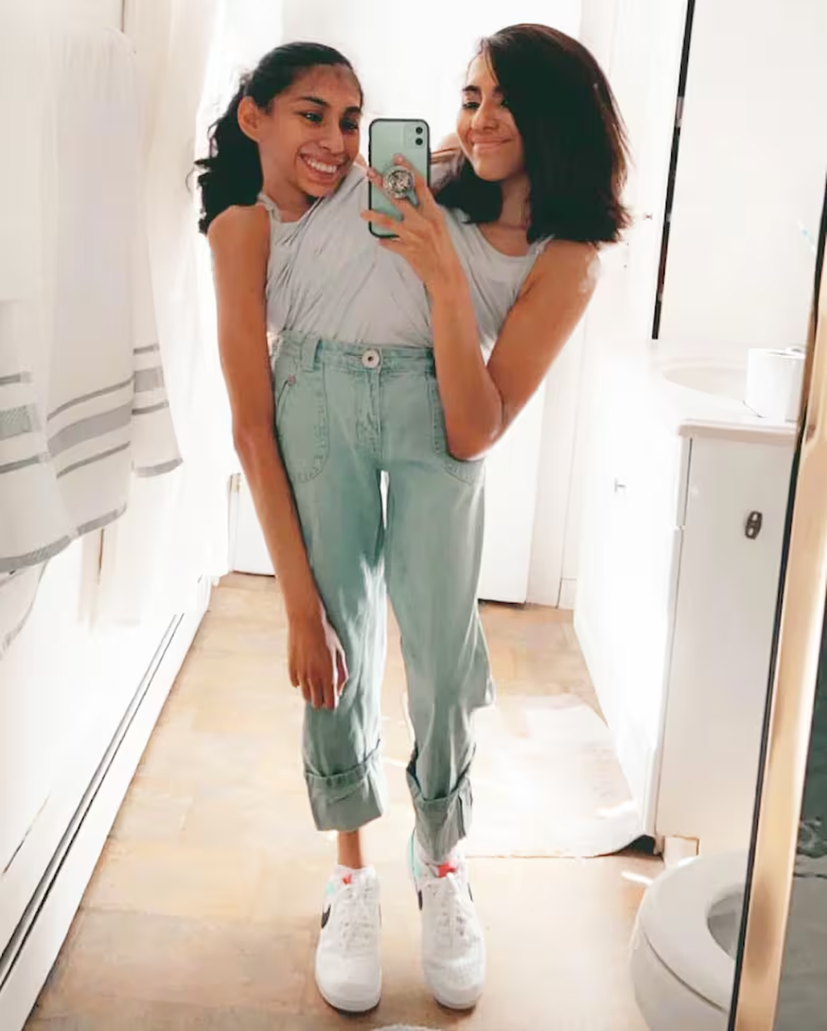 Carmen y Lupita Andrade tienen mucho más que un vínculo de hermanas Instagram Carmen y Lupita Andrade tienen mucho más que un vínculo de hermanas Instagram