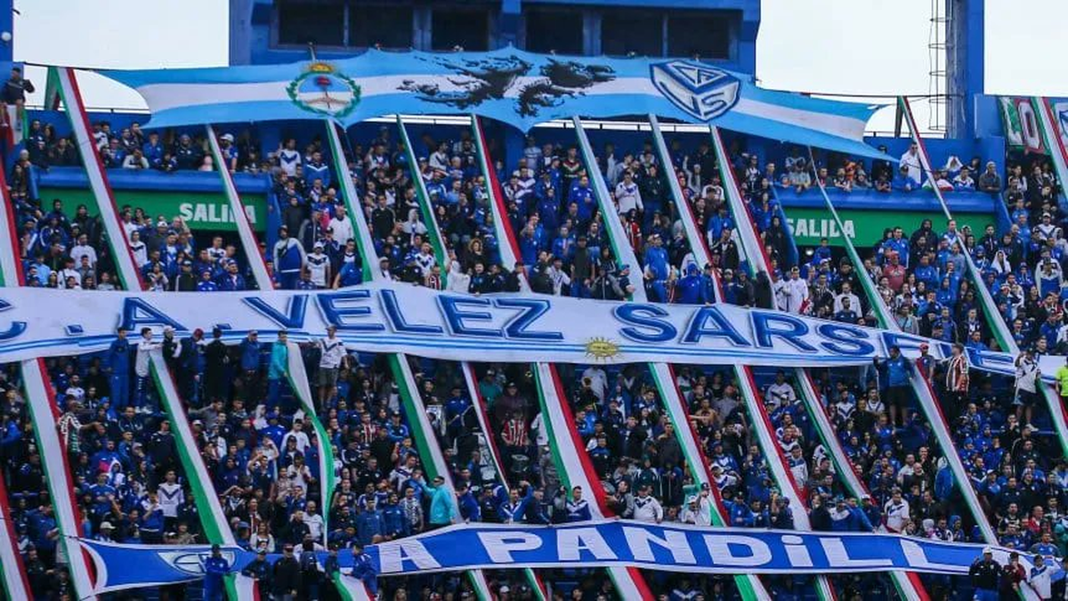 Los hinchas de Vélez agredieron a los jugadores tras el partido. Los hinchas de Vélez agredieron a los jugadores tras el partido.