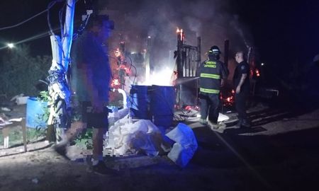 . Un hombre murió atrapado por las llamas en su vivienda de Arroyo Leyes. Según los primeros peritajes el incendio fue por un accidente domestico. . Un hombre murió atrapado por las llamas en su vivienda de Arroyo Leyes. Según los primeros peritajes el incendio fue por un accidente domestico.