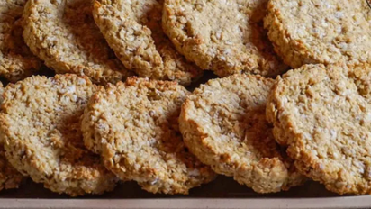 Cómo hacer las más ricas galletitas de limón y coco: la receta rápida y económica