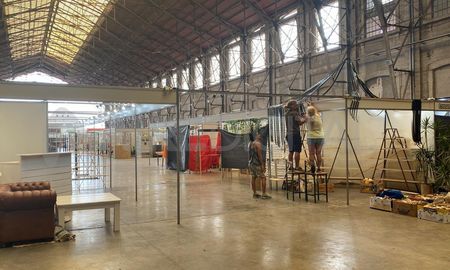 La convocatoria a la feria comenzó en mayo de este año. Se presentaron 398 marcas de las cuales quedaron seleccionadas 200 que van a estar los ocho días ofreciendo sus productos.&nbsp;