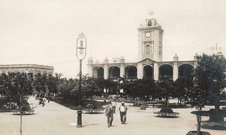 A 451 años de la ciudad Santa Fe, revive el recuerdo del antiguo Cabildo. A 451 años de la ciudad Santa Fe, revive el recuerdo del antiguo Cabildo.