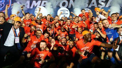 El pequeño Istanbul Basaksehir es el nuevo campeón del fútbol de Turquía