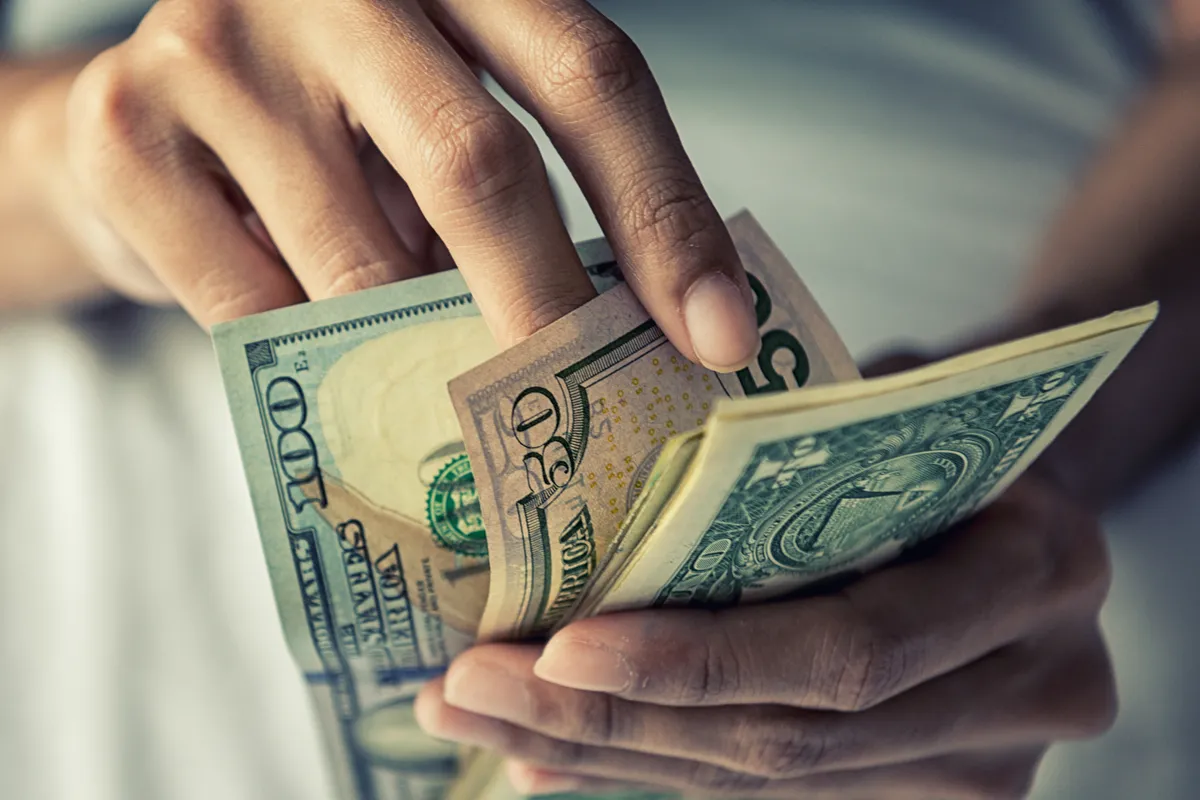 La cotización minuto a minuto para la compra y venta del dólar hoy en Rosario.