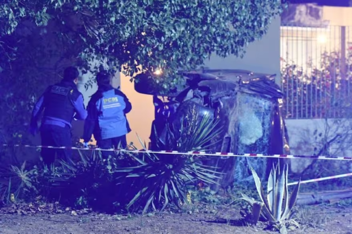 Un adolescente falleció luego de chocar la camioneta de su padre. Un adolescente falleció luego de chocar la camioneta de su padre.