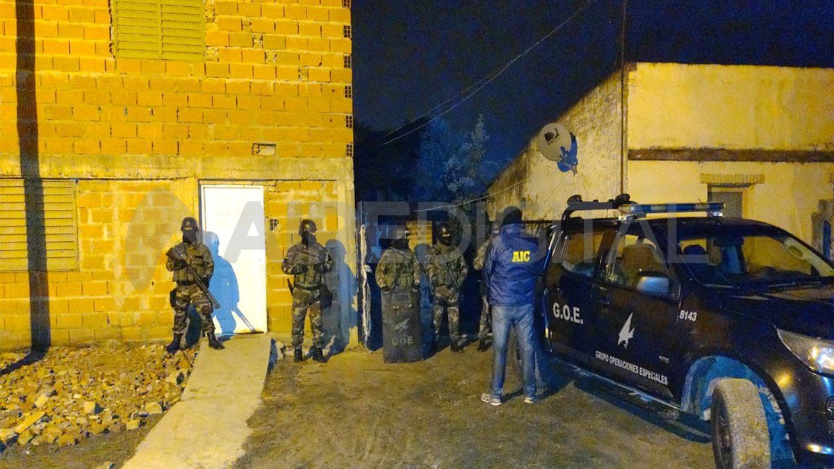 El área de homicidios de la A.I.C. junto al GOE trabajaron en los allanamientos 