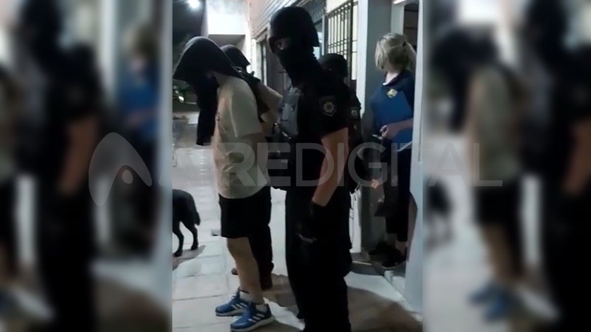 La Policía detuvo el viernes por la noche en una casa de General Paz al 6500 a un joven de 26 años
