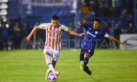 Unión y Atlético Tucumán igualaron por la Liga Profesional de Fútbol. Unión y Atlético Tucumán igualaron por la Liga Profesional de Fútbol.