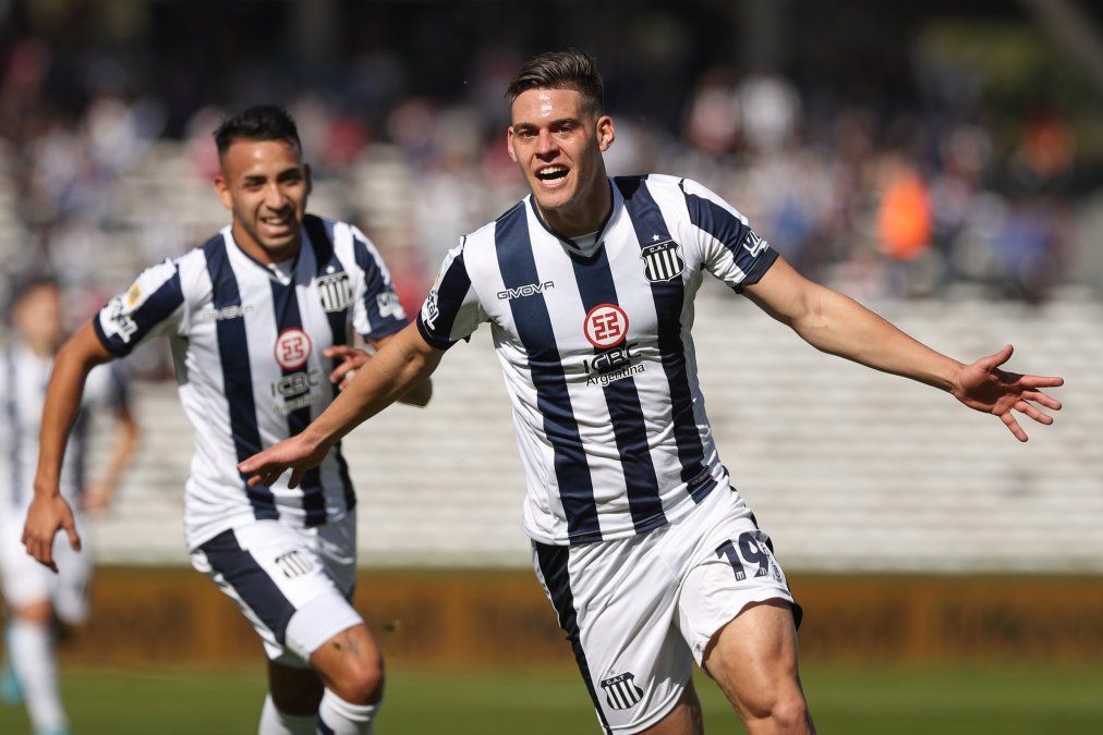 Talleres derrotó 2-0 a Sarmiento en su debut en el Torneo de la Liga Profesional de Fútbol