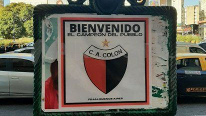 Los hinchas de Colón preparan un banderazo en Buenos Aires para recibir al campeón