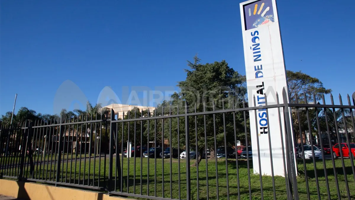 El menor fue trasladado al hospital de niños Orlando Alassia en donde fue intervenido.