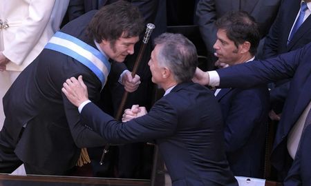 El día después del nuevo cruce entre el presidente Javier Milei y el exmandatario de Juntos por el Cambio Mauricio Macri no se saludaron en la Cena de la Fundación Libertad.
