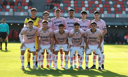 La formación de Unión en el empate 1 a 1 ante Barracas Central. La formación de Unión en el empate 1 a 1 ante Barracas Central.