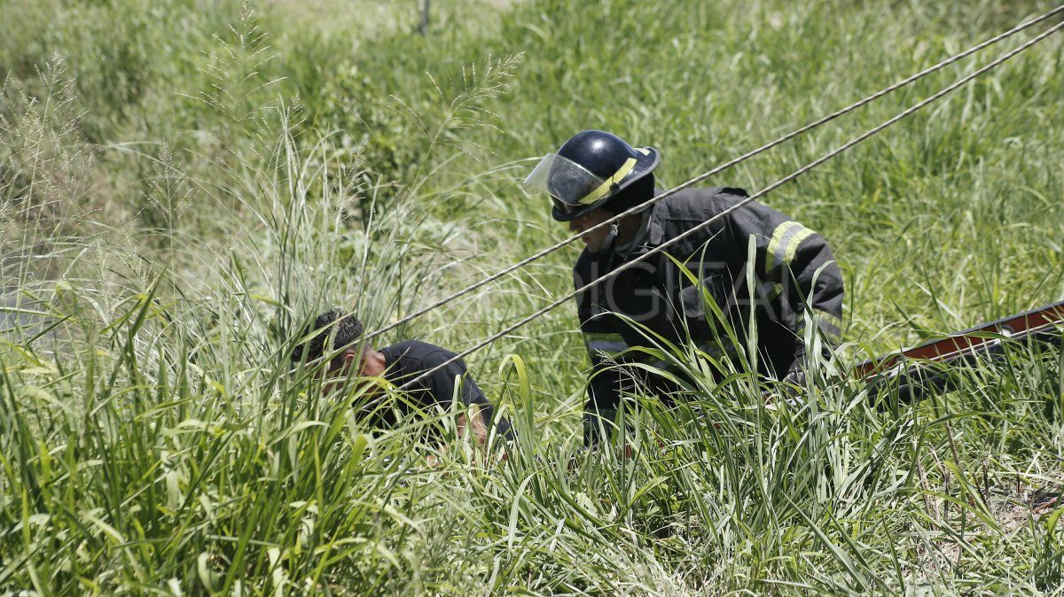 Accidentes en racha: en menos de una hora tres autos volcaron en Santa Fe este sábado