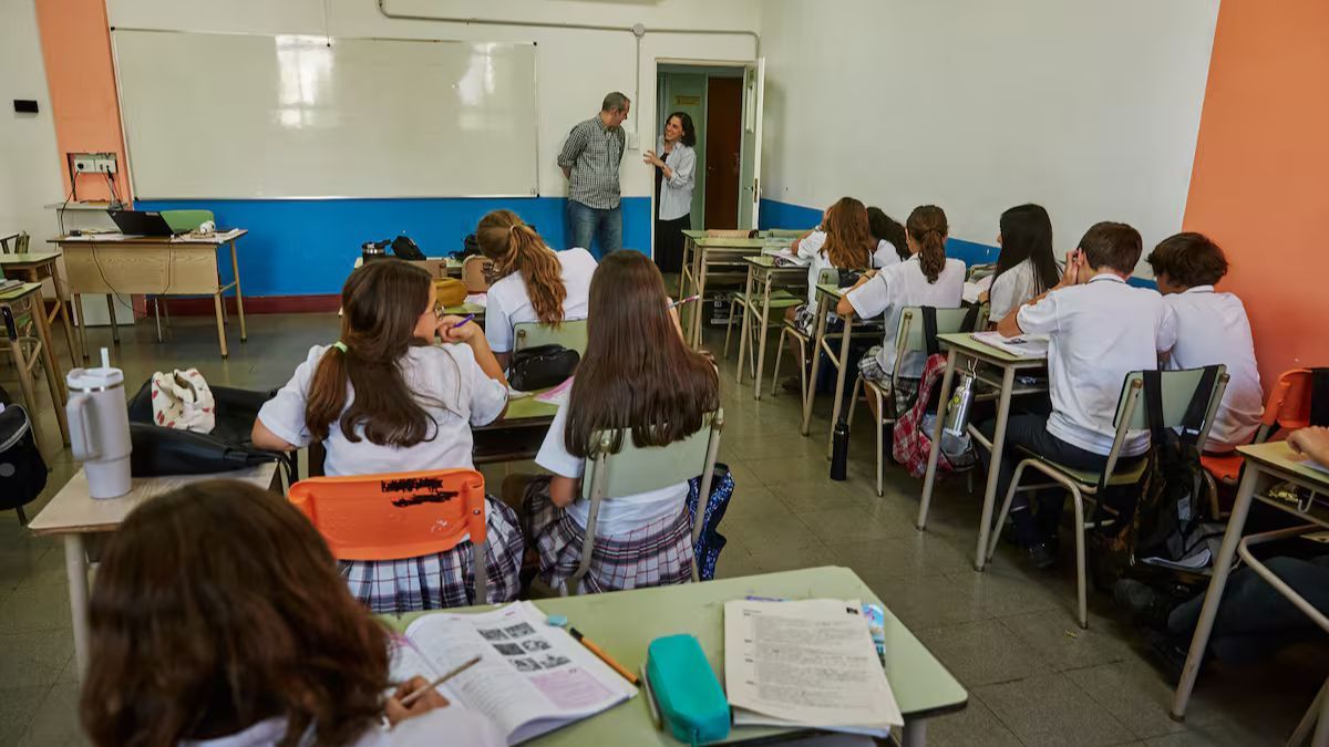 Un sector del peronismo alertó sobre la posibilidad de que el Fondo de Asistencia Educativa (FAE) sea eliminado. Según indicaron, dicho fondo no aparece mencionado en la redacción de la Ley Orgánica de Municipios.