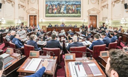 El próximo domingo 27 de julio vence el plazo para la presentación de proyectos de reforma constitucional en el marco de la convención del 25. El próximo domingo 27 de julio vence el plazo para la presentación de proyectos de reforma constitucional en el marco de la convención del 25.