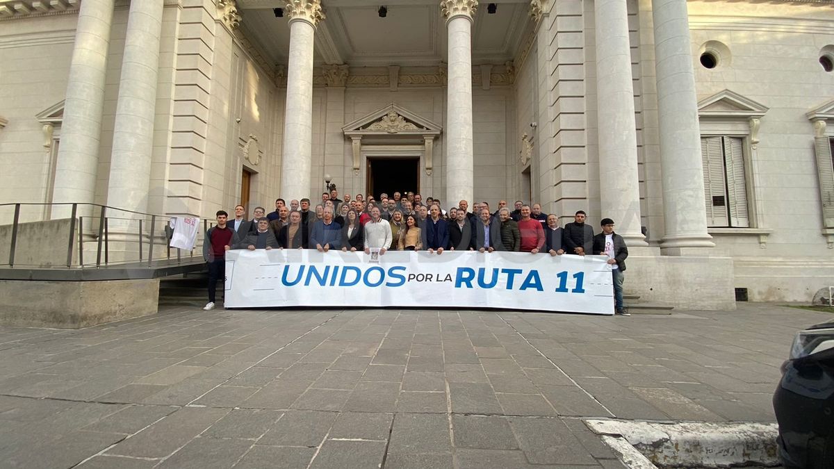 El reclamo por la reparación y el mantenimiento de la Ruta Nacional 11 viene de hace tiempo en Santa Fe. El reclamo por la reparación y el mantenimiento de la Ruta Nacional 11 viene de hace tiempo en Santa Fe.