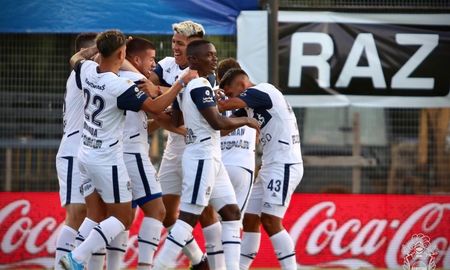 El Lobo consiguió una importante victoria para ser el puntero momentáneo de la zona 2 de la Copa de la Liga. El Lobo consiguió una importante victoria para ser el puntero momentáneo de la zona 2 de la Copa de la Liga.