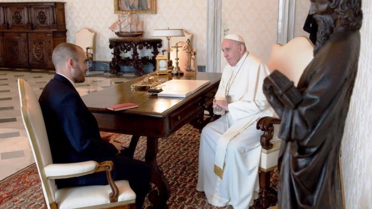 Martín Guzmán es consultor de la Pontificia Academia de Ciencias Sociales, donde brindó una conferencia sobre cómo el FMI vuelve a incumplir su carta fundacional durante 2022 para agravar los niveles de endeudamiento de países como el nuestro.