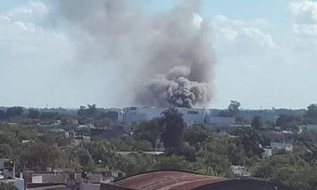 Gran parte de la planta de Friar en la ciudad de Reconquista quedó afectada tras el incendio, que se originó este domingo al mediodía. Gran parte de la planta de Friar en la ciudad de Reconquista quedó afectada tras el incendio, que se originó este domingo al mediodía.