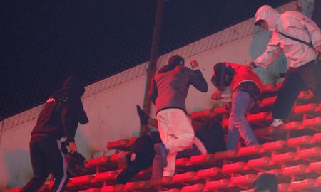 Los serios incidentes en el partido entre Independiente y Universidad de Chile recorrieron el mundo. Los serios incidentes en el partido entre Independiente y Universidad de Chile recorrieron el mundo.