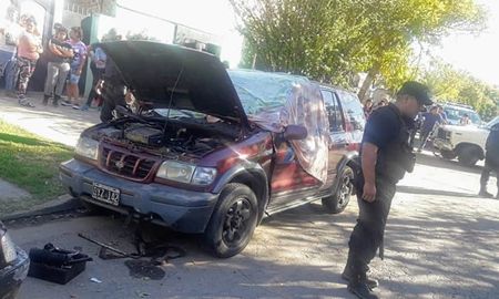 Un hombre de 28 años, identificado como Cristian Fernández, fue asesinado a balazos en la zona de Gorriti y Campbell de Rosario. Un hombre de 28 años, identificado como Cristian Fernández, fue asesinado a balazos en la zona de Gorriti y Campbell de Rosario.