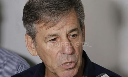 El intendente Emilio Jatón advirtió en reiteradas ocasiones que la situación económica del Municipio es crítica y que los números se van analizando día a día. El intendente Emilio Jatón advirtió en reiteradas ocasiones que la situación económica del Municipio es crítica y que los números se van analizando día a día.