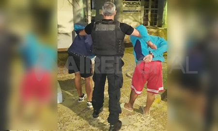 Dos menores detenidos: uno de ellos dos veces en dos horas Dos menores detenidos: uno de ellos dos veces en dos horas