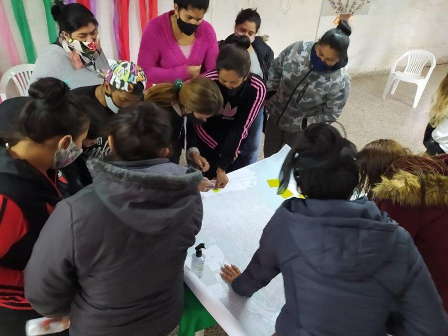 La Municipalidad otorgará elementos de trabajo a 17 unidades productivas informales de los barrios San Agustín, Abasto, Villa Teresa y Yapeyú.