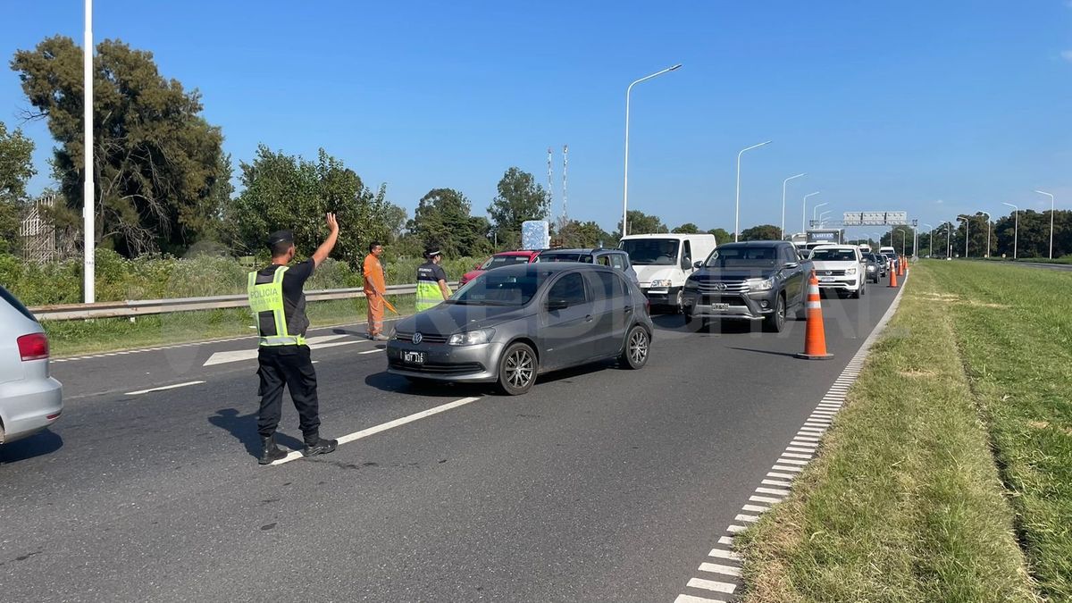 Inconvenientes para transitar por Autopista Rosario - Santa Fe