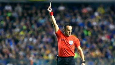 Fernando Espinoza en el ojo de la tormenta tras el escándalo de farmear aura. Fernando Espinoza en el ojo de la tormenta tras el escándalo de farmear aura.