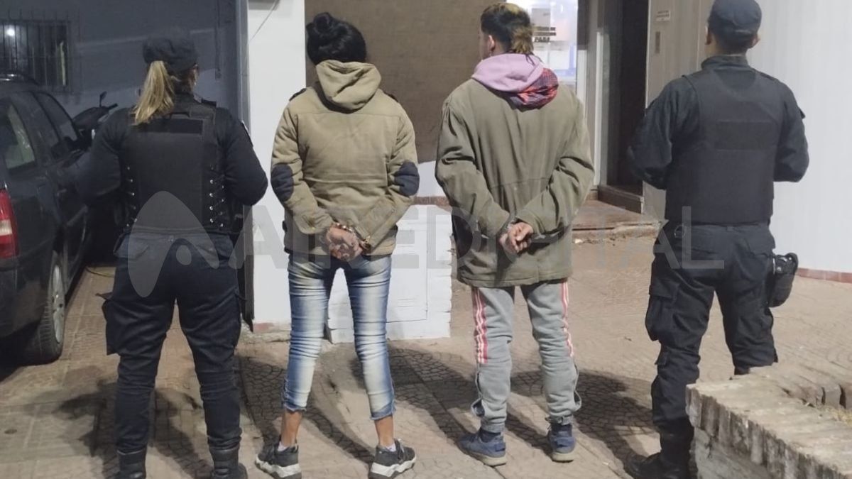 Una mujer y un hombre detenidos tras asaltar a un joven en la ciudad de Santa Fe
