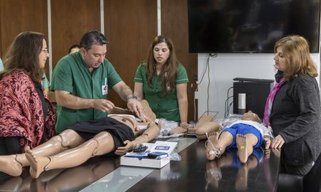 La Tecnicatura Superior en Enfermería forma parte del Programa Nacional de Fortalecimiento en Enfermería, carrera para la cual recientemente se entregaron fantomas (maniquíes) que son simuladores para la práctica en formato adultos y pediátricos. La Tecnicatura Superior en Enfermería forma parte del Programa Nacional de Fortalecimiento en Enfermería, carrera para la cual recientemente se entregaron fantomas (maniquíes) que son simuladores para la práctica en formato adultos y pediátricos.