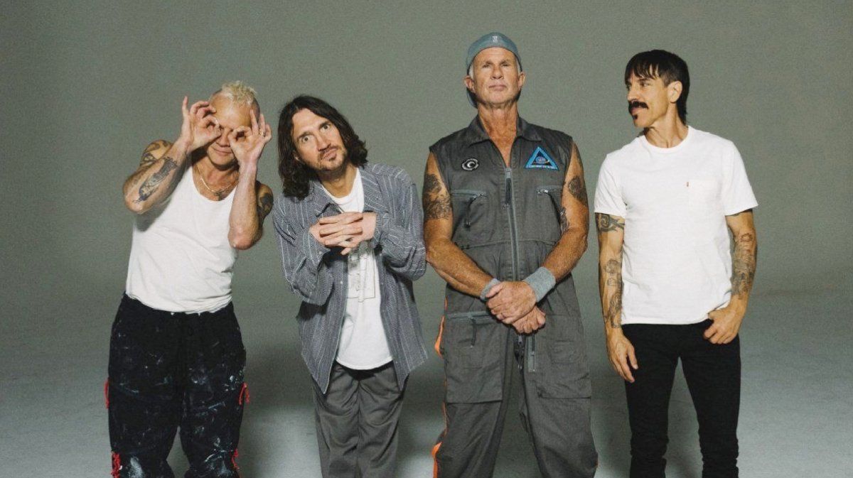 Red Hot Chili Peppers presentó la canción Black Summer