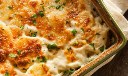 Perfecto para cualquier ocasión, este gratinado es ideal para disfrutar de una comida casera y reconfortante. Perfecto para cualquier ocasión, este gratinado es ideal para disfrutar de una comida casera y reconfortante.