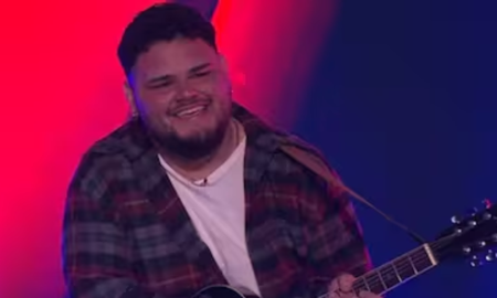 un participante se cayo en el escenario de la voz argentina antes de cantar y el video se volvio viral: que pelot... un participante se cayo en el escenario de la voz argentina antes de cantar y el video se volvio viral: que pelot...