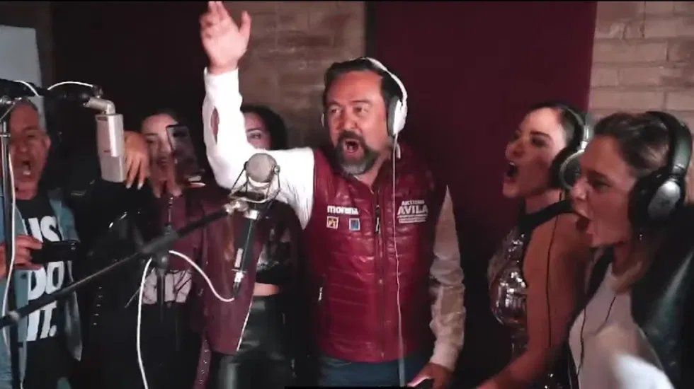 Molotov presenta denuncia contra Morena por plagio.