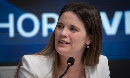 Caren Tepp, candidata a diputada nacional de Fuerza Patria, expuso sus ideas en AIRE. Caren Tepp, candidata a diputada nacional de Fuerza Patria, expuso sus ideas en AIRE.