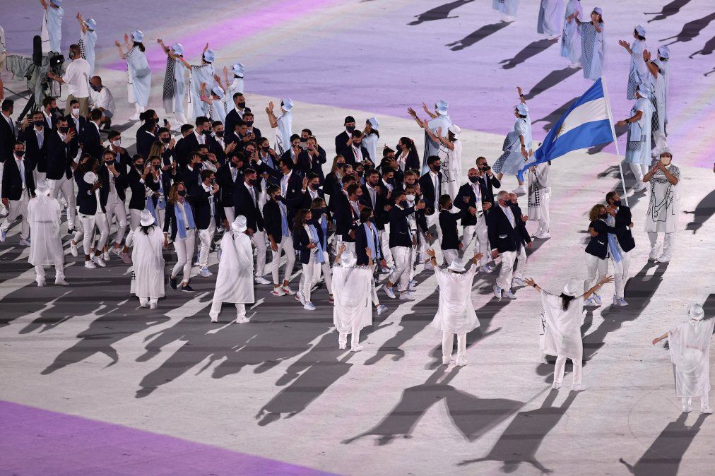 La delegación argentina participó de la ceremonia inaugural de los Juegos Olímpicos de Tokio.
