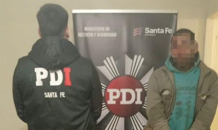 El hombre tiene 31 años y fue aprehendido cuando circulaba por zona de la vía muerta. El hombre tiene 31 años y fue aprehendido cuando circulaba por zona de la vía muerta.